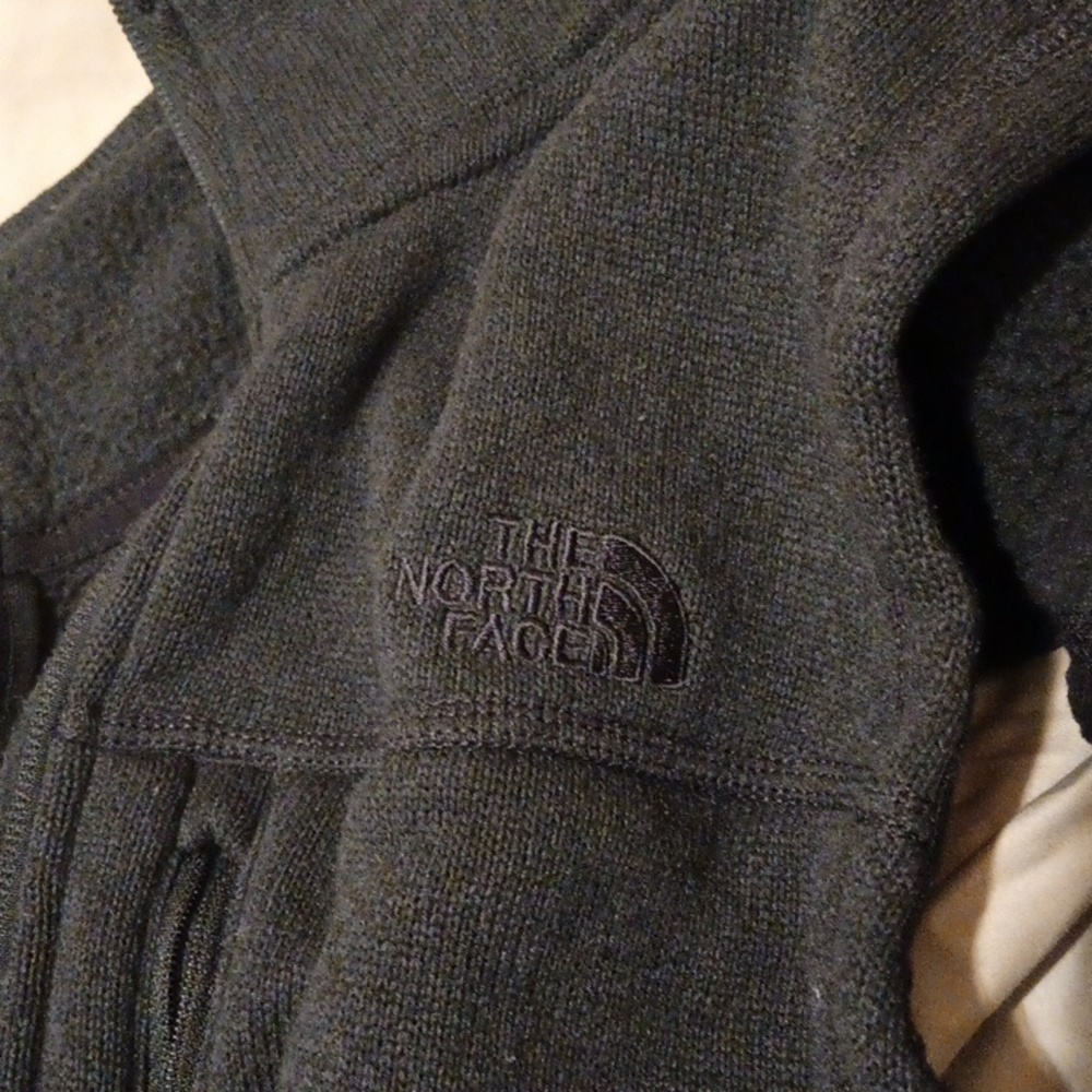 Want to sell. North face mens XL black vest